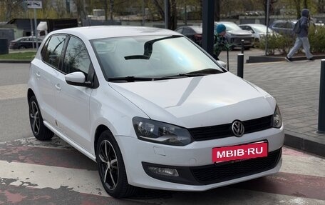 Volkswagen Polo VI (EU Market), 2010 год, 550 000 рублей, 2 фотография