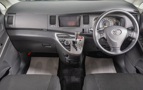 Toyota ISis I, 2011 год, 1 449 000 рублей, 11 фотография