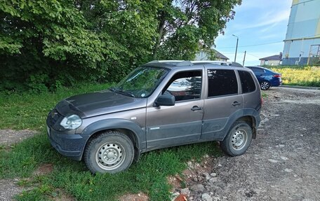 Chevrolet Niva I рестайлинг, 2013 год, 468 000 рублей, 6 фотография