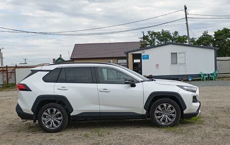 Toyota RAV4, 2023 год, 3 950 000 рублей, 7 фотография