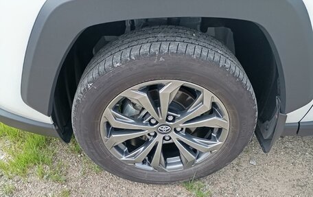 Toyota RAV4, 2023 год, 3 950 000 рублей, 9 фотография