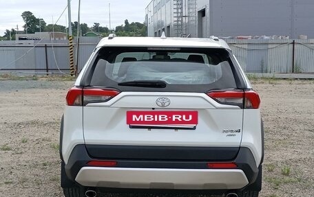 Toyota RAV4, 2023 год, 3 950 000 рублей, 6 фотография
