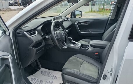 Toyota RAV4, 2023 год, 3 950 000 рублей, 14 фотография