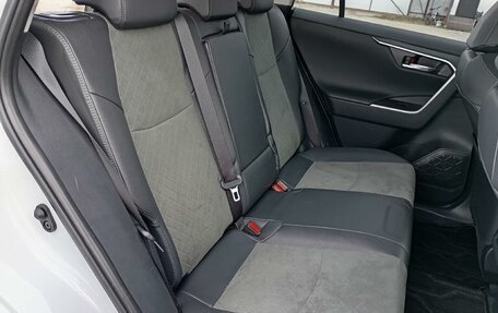 Toyota RAV4, 2023 год, 3 950 000 рублей, 24 фотография