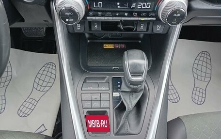 Toyota RAV4, 2023 год, 3 950 000 рублей, 18 фотография