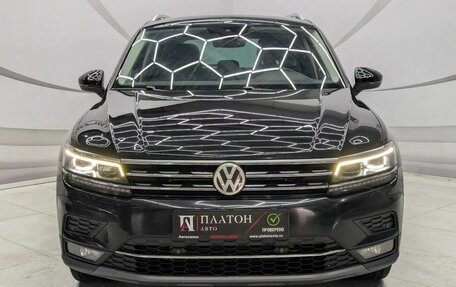 Volkswagen Tiguan II, 2019 год, 2 865 000 рублей, 2 фотография