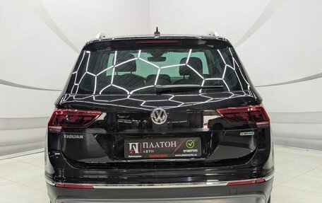 Volkswagen Tiguan II, 2019 год, 2 865 000 рублей, 5 фотография