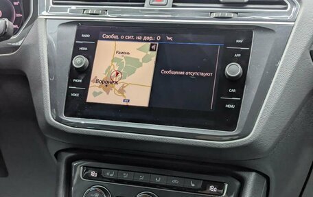 Volkswagen Tiguan II, 2019 год, 2 865 000 рублей, 14 фотография