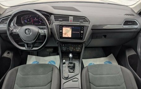 Volkswagen Tiguan II, 2019 год, 2 865 000 рублей, 12 фотография