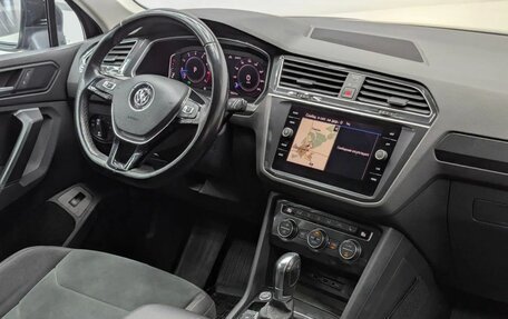 Volkswagen Tiguan II, 2019 год, 2 865 000 рублей, 11 фотография