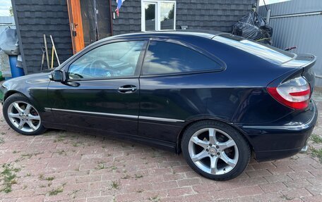 Mercedes-Benz C-Класс, 2005 год, 650 000 рублей, 3 фотография