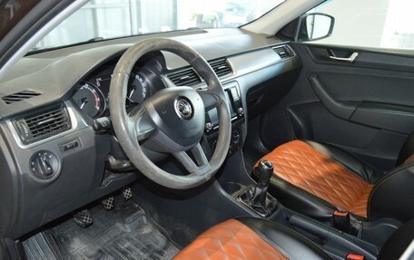 Skoda Rapid I, 2017 год, 926 000 рублей, 8 фотография