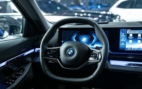 BMW 5 серия, 2025 год, 7 990 000 рублей, 16 фотография