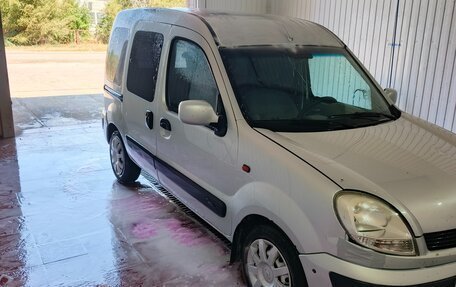 Renault Kangoo II рестайлинг, 2003 год, 280 000 рублей, 3 фотография