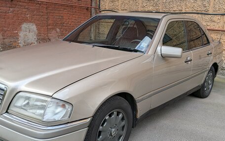 Mercedes-Benz C-Класс, 1994 год, 250 000 рублей, 2 фотография