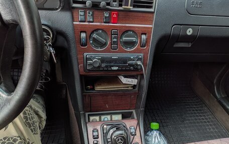 Mercedes-Benz C-Класс, 1994 год, 250 000 рублей, 19 фотография