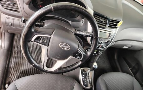 Hyundai Solaris II рестайлинг, 2011 год, 835 000 рублей, 6 фотография