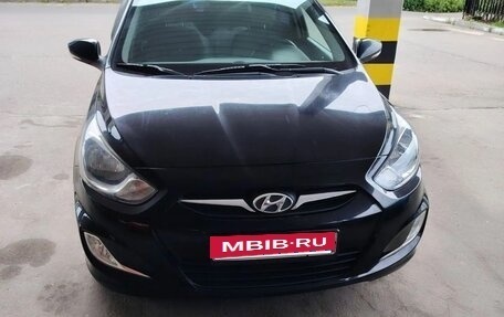 Hyundai Solaris II рестайлинг, 2011 год, 835 000 рублей, 5 фотография