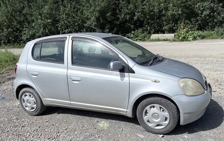 Toyota Vitz, 2000 год, 300 000 рублей, 3 фотография