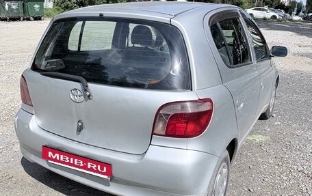 Toyota Vitz, 2000 год, 300 000 рублей, 4 фотография