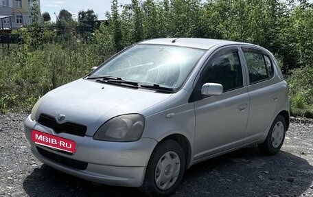 Toyota Vitz, 2000 год, 300 000 рублей, 2 фотография