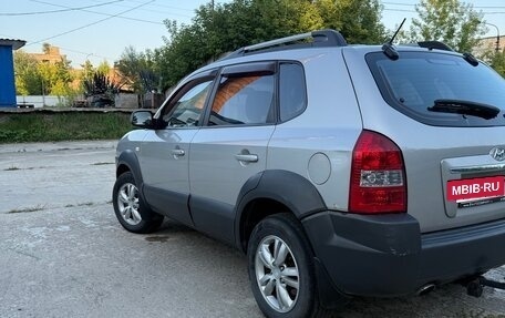 Hyundai Tucson III, 2008 год, 680 000 рублей, 6 фотография