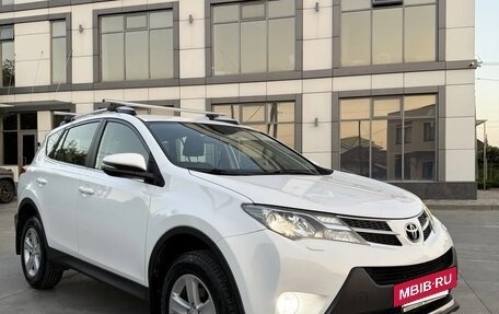 Toyota RAV4, 2014 год, 2 170 000 рублей, 3 фотография