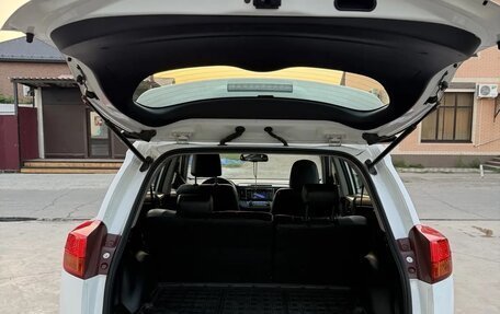 Toyota RAV4, 2014 год, 2 170 000 рублей, 23 фотография