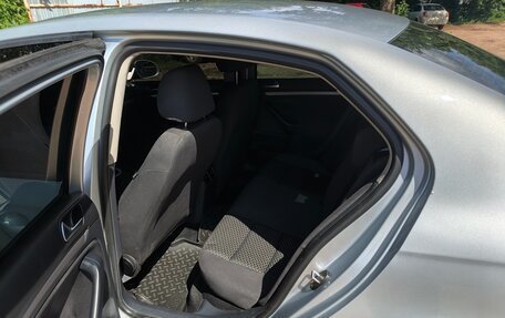 Volkswagen Jetta VI, 2010 год, 530 000 рублей, 12 фотография