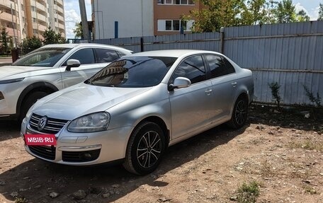 Volkswagen Jetta VI, 2010 год, 530 000 рублей, 16 фотография
