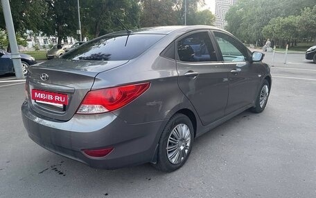 Hyundai Solaris II рестайлинг, 2011 год, 480 000 рублей, 3 фотография