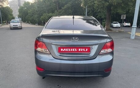 Hyundai Solaris II рестайлинг, 2011 год, 480 000 рублей, 4 фотография
