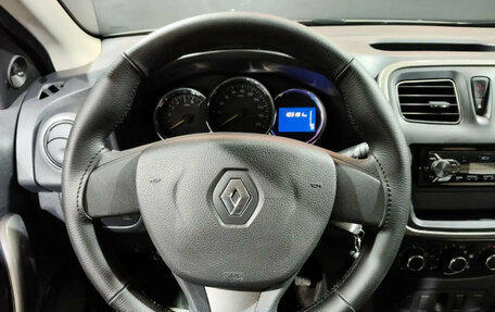 Renault Logan II, 2017 год, 700 000 рублей, 10 фотография
