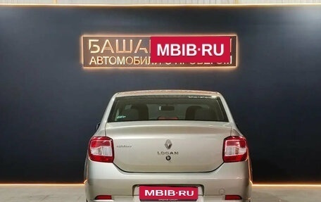Renault Logan II, 2017 год, 700 000 рублей, 5 фотография