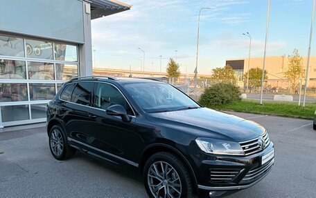 Volkswagen Touareg III, 2016 год, 1 794 000 рублей, 3 фотография