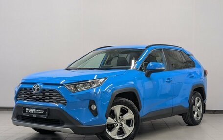 Toyota RAV4, 2019 год, 2 525 000 рублей, 1 фотография