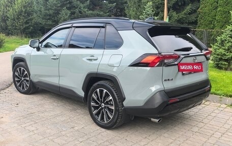 Toyota RAV4, 2020 год, 3 350 000 рублей, 6 фотография