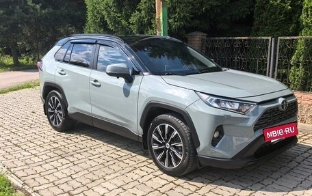 Toyota RAV4, 2020 год, 3 350 000 рублей, 14 фотография