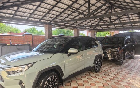 Toyota RAV4, 2020 год, 3 350 000 рублей, 19 фотография