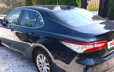 Toyota Camry, 2018 год, 2 200 000 рублей, 4 фотография