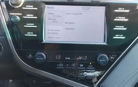 Toyota Camry, 2018 год, 2 200 000 рублей, 9 фотография