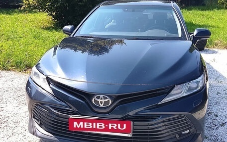 Toyota Camry, 2018 год, 2 200 000 рублей, 6 фотография