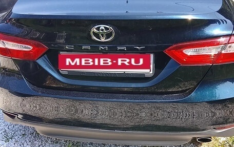 Toyota Camry, 2018 год, 2 200 000 рублей, 17 фотография