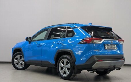 Toyota RAV4, 2019 год, 2 525 000 рублей, 4 фотография