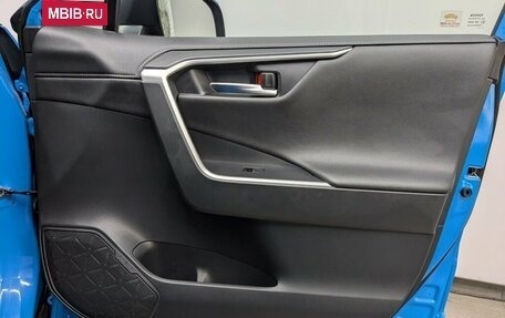 Toyota RAV4, 2019 год, 2 525 000 рублей, 5 фотография