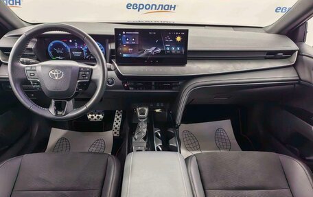 Toyota Camry, 2024 год, 3 750 000 рублей, 5 фотография