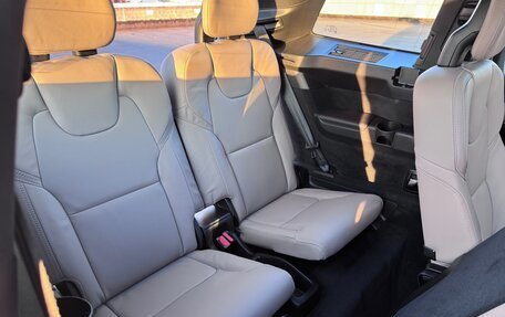 Volvo XC90 II рестайлинг, 2025 год, 9 990 000 рублей, 11 фотография