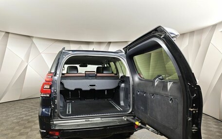 Toyota Land Cruiser Prado 150 рестайлинг 2, 2019 год, 5 299 000 рублей, 11 фотография