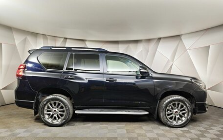 Toyota Land Cruiser Prado 150 рестайлинг 2, 2019 год, 5 299 000 рублей, 6 фотография