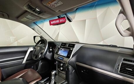 Toyota Land Cruiser Prado 150 рестайлинг 2, 2019 год, 5 299 000 рублей, 12 фотография
